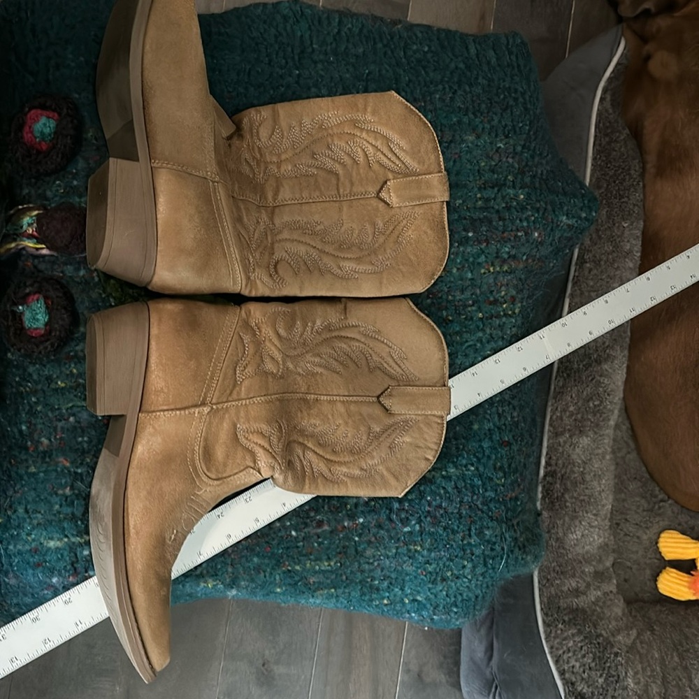 Limelight Cowgirl boots